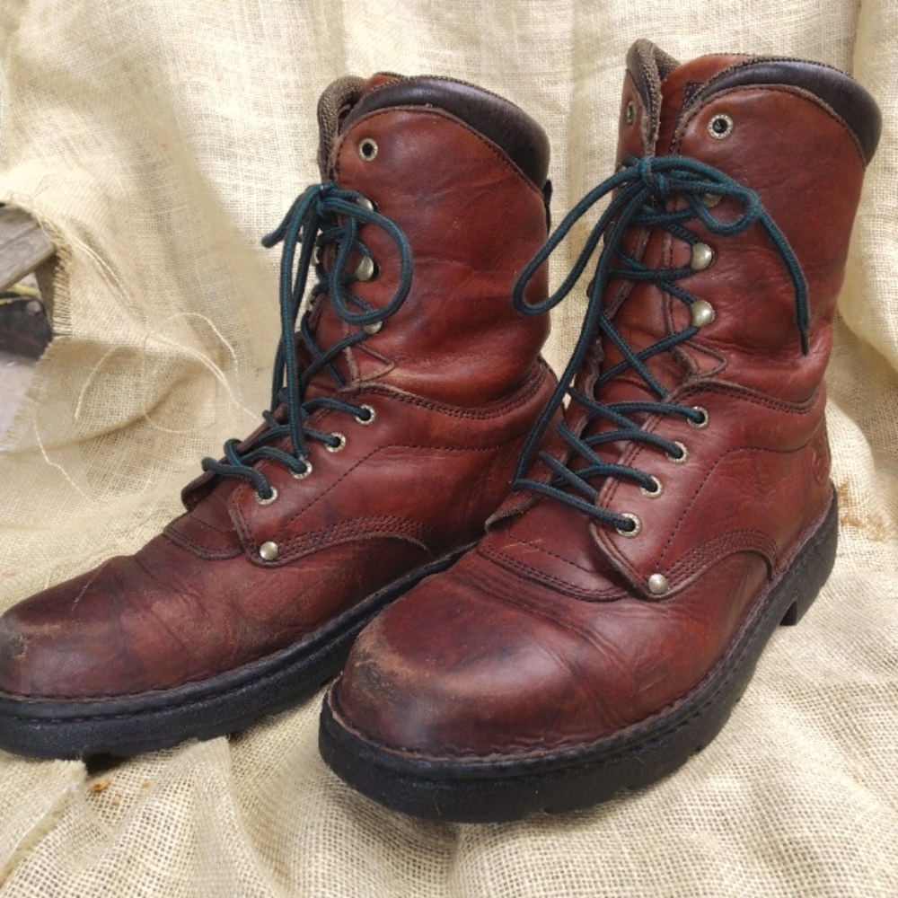 Mens size 11 Georgia boots